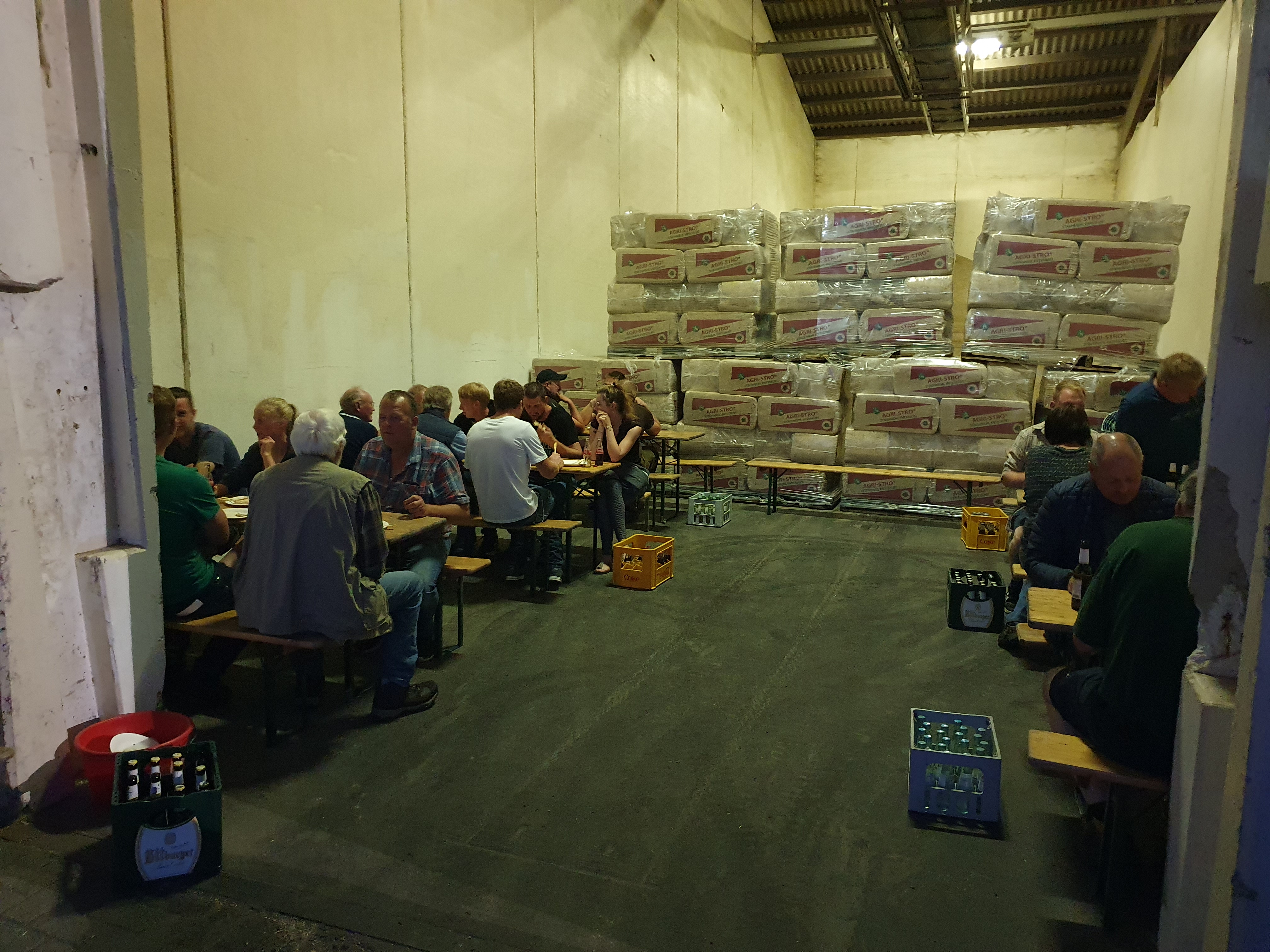 content/news/gallery/135-Halle Abends.jpg